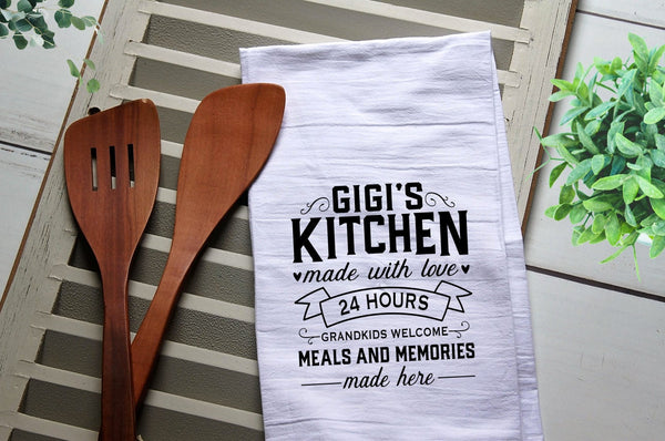 Gigi's Kitchen Flour Sack Dish Towel, Tea Towel, Gigi, Gift for Grandmother, Mother's Day Gift, Decorative Towel, Kitchen Towel, Cook, Bake