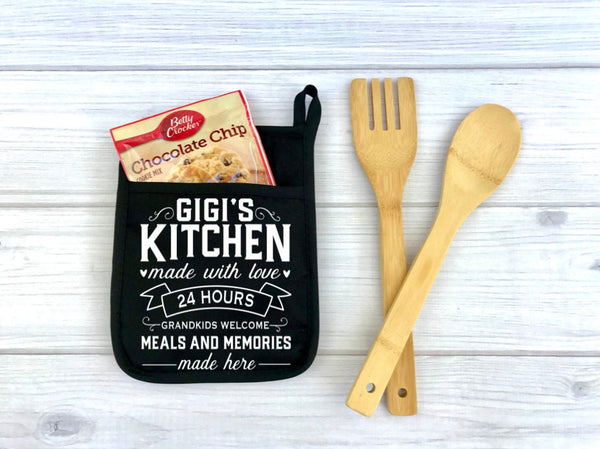 Gigi's Kitchen Potholder, Potholder, Kitchen, Personalized Pot Holder, Gigi, Baking Gift, Gift for Cook, Gift for friend, memories made here